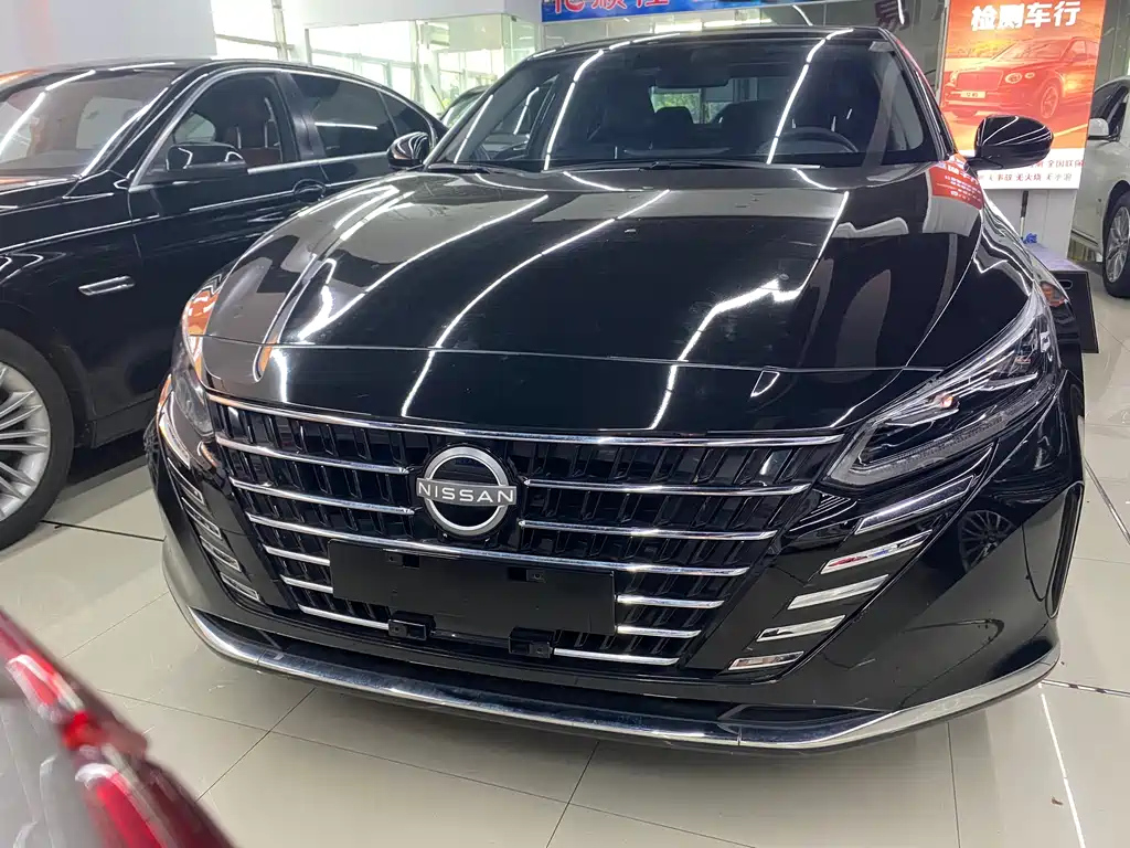 NISSAN TEANA 2024
