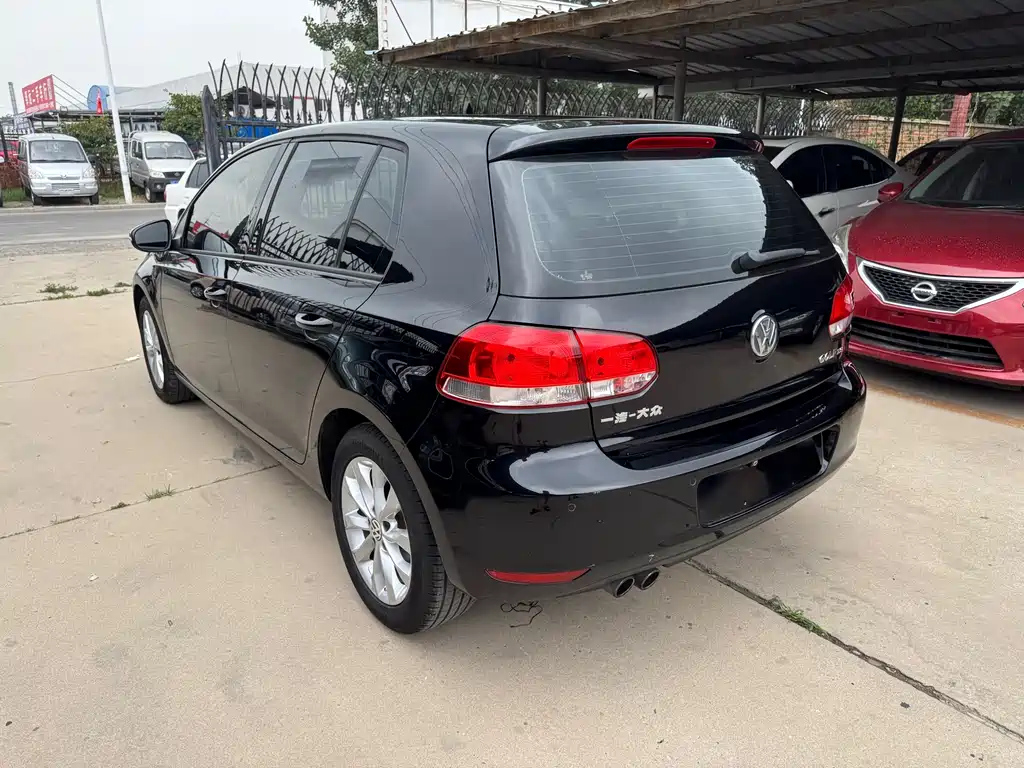 VOLKSWAGEN GOLF 2011