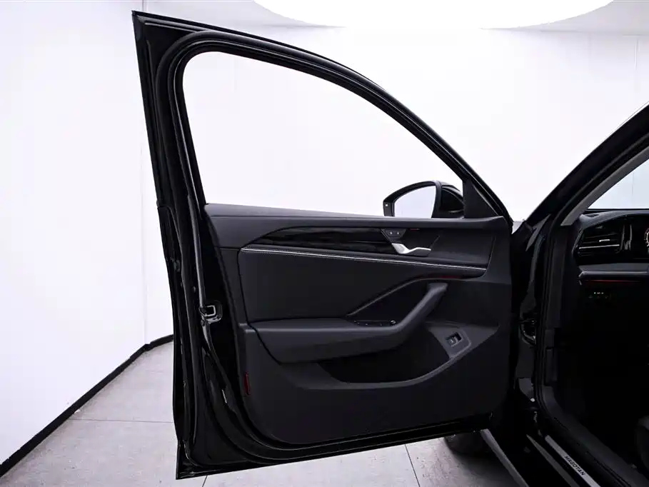 VOLKSWAGEN MAGOTAN 2024