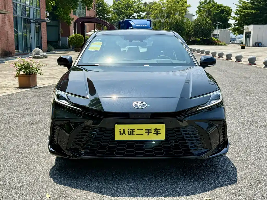 TOYOTA CAMRY 2024