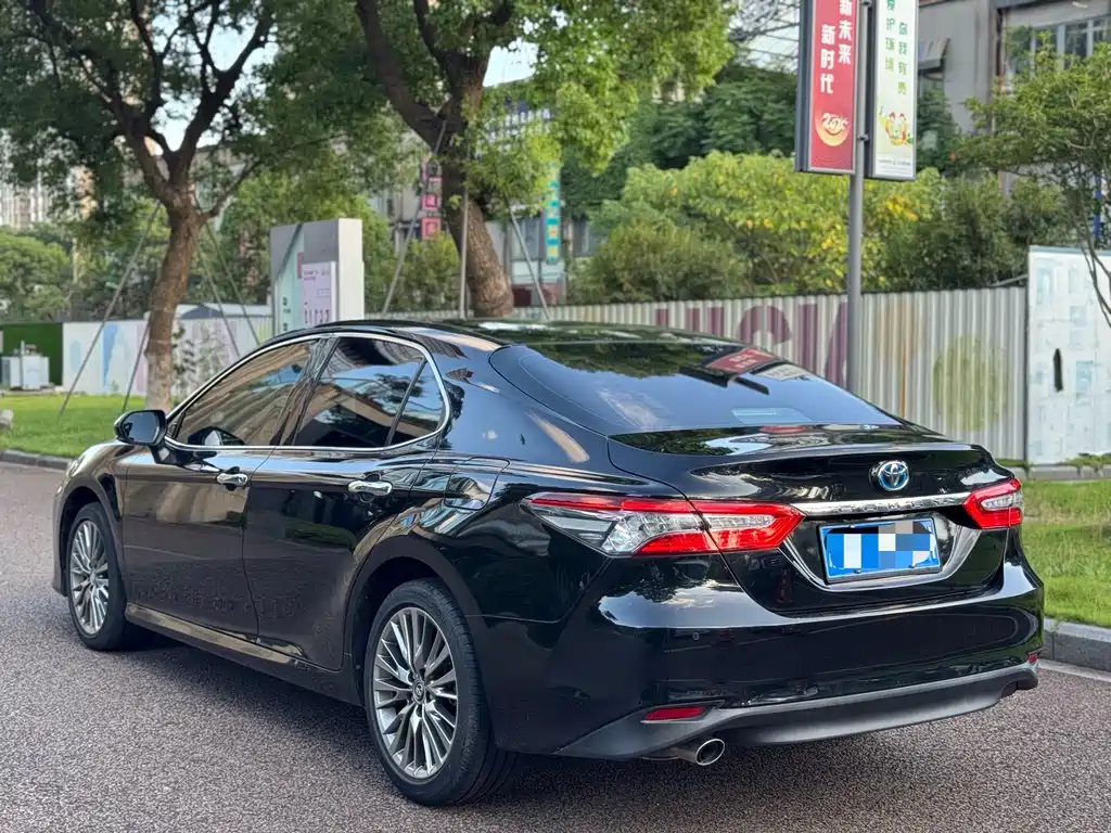 TOYOTA CAMRY 2018