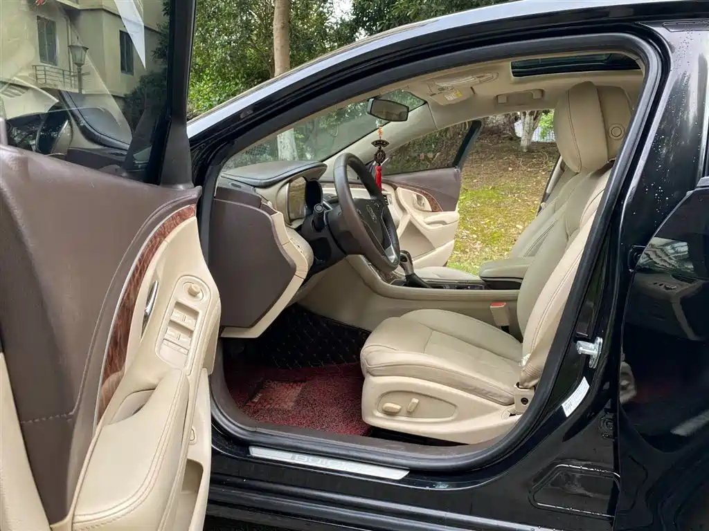 BUICK LACROSSE 2013