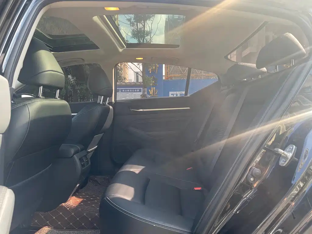 NISSAN TEANA 2020