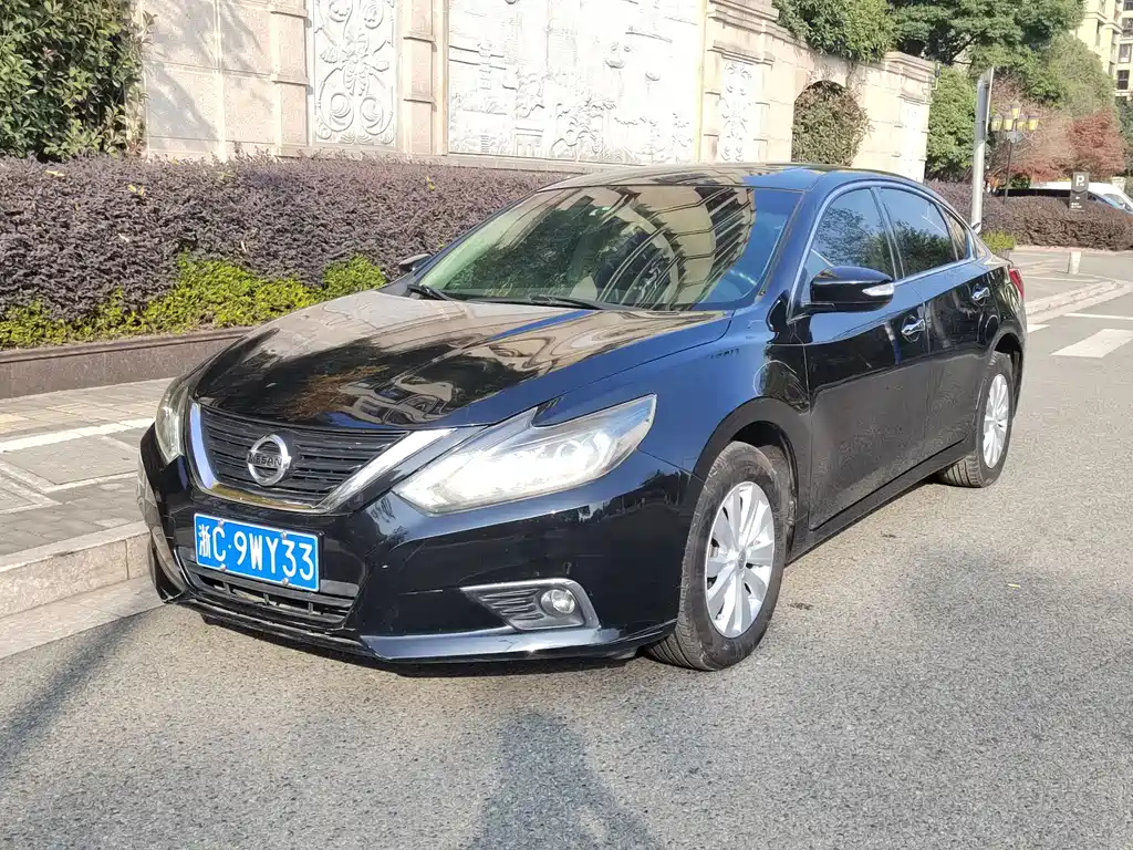 NISSAN TEANA 2017