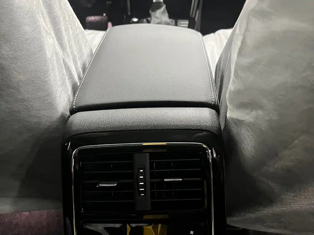 VOLKSWAGEN PASSAT 2025
