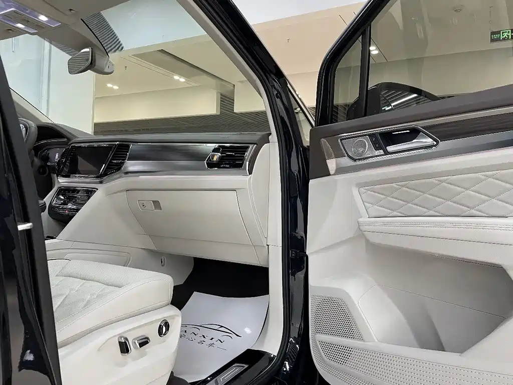 VOLKSWAGEN VILORAN 2022
