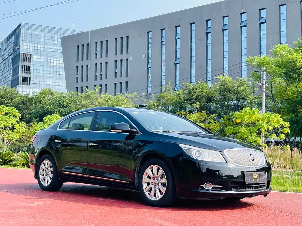 BUICK LACROSSE 2013