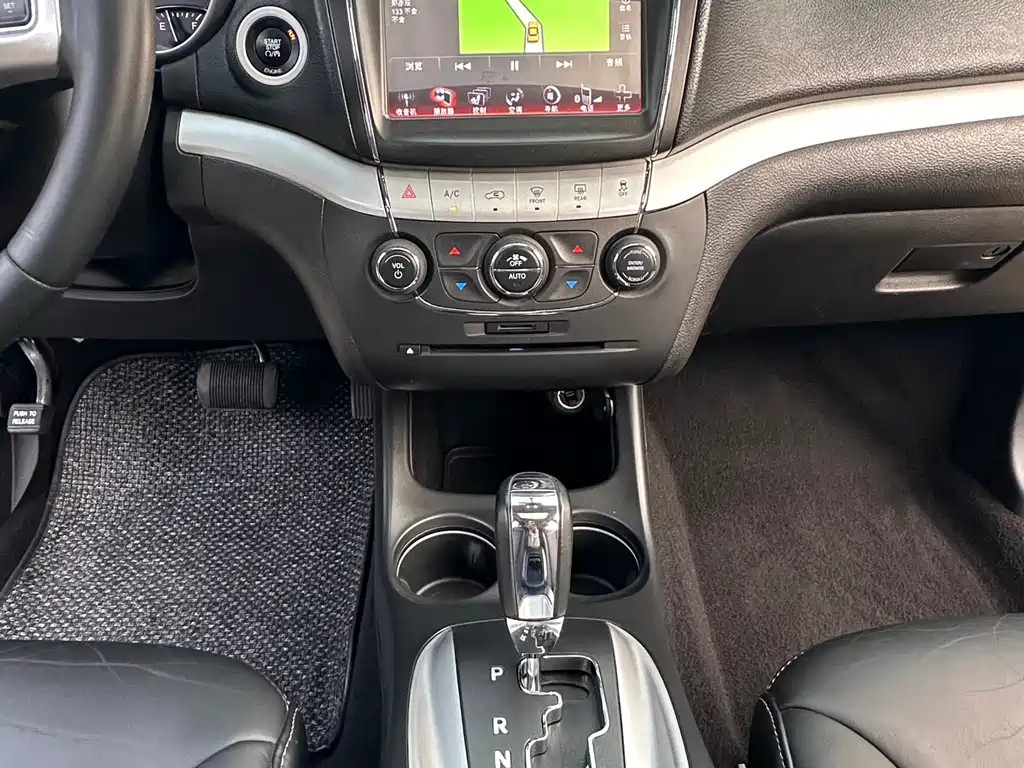 DODGE JCUV 2015