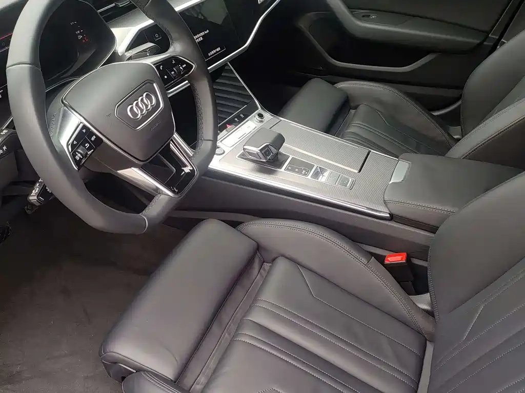 AUDI A7 2023