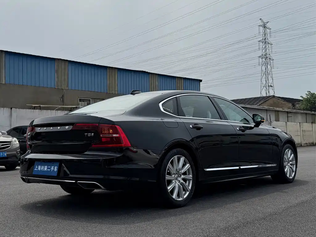 VOLVO S90 2020