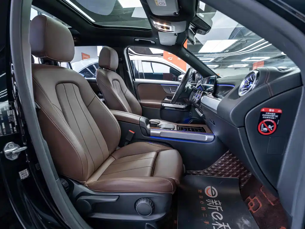 MERCEDES BENZ GLB 2021