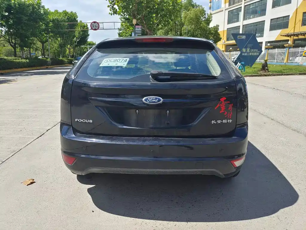 FORD FOCUS 2010