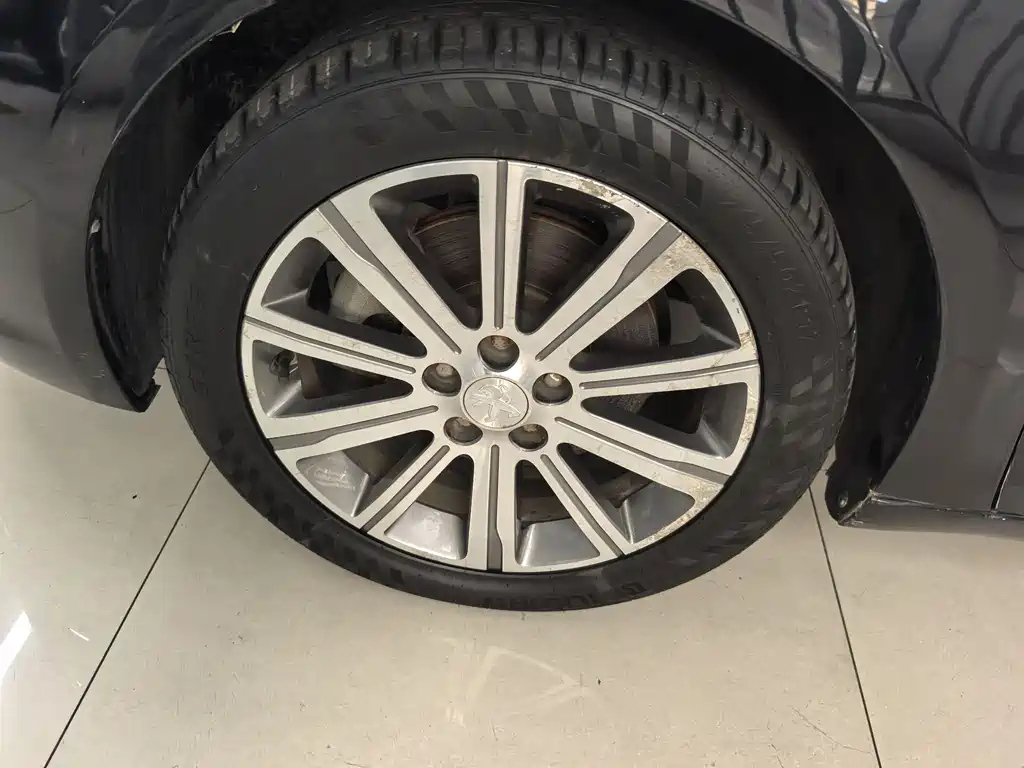 PEUGEOT 408 2016