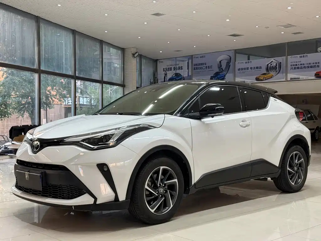 TOYOTA C-HR 2021