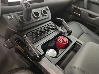 LAND ROVER DEFENDER  2023 YEAR 110 5.0T V8 2023