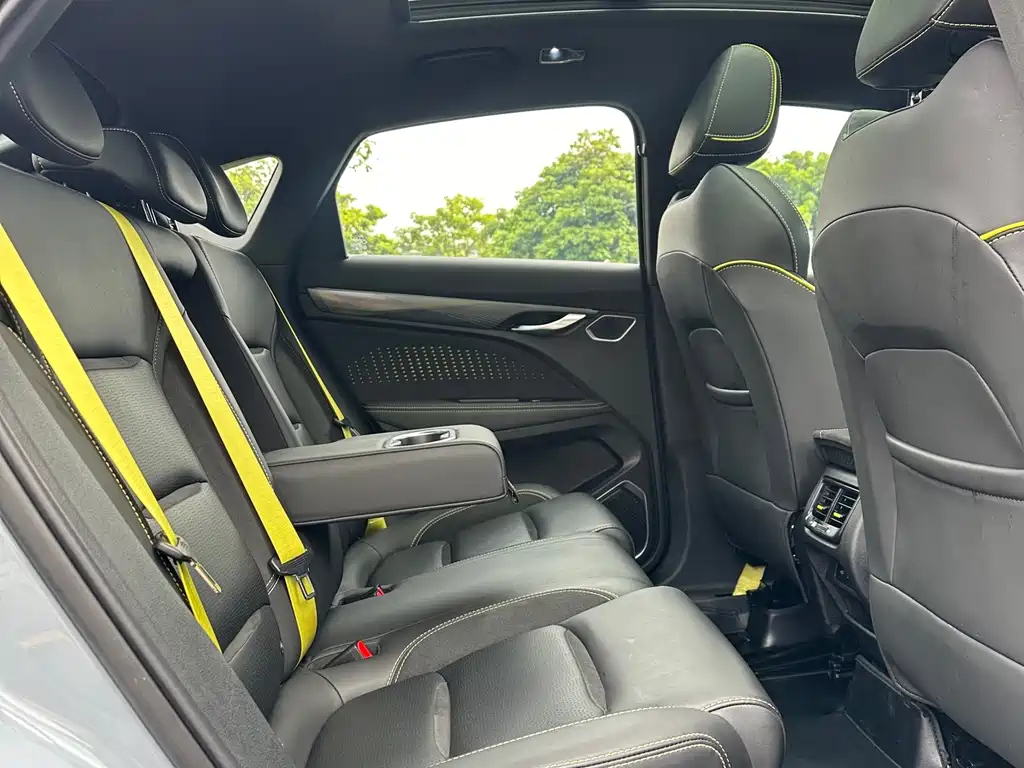 Фото Geely auto Tugella 2021 из Китая (№55409594)