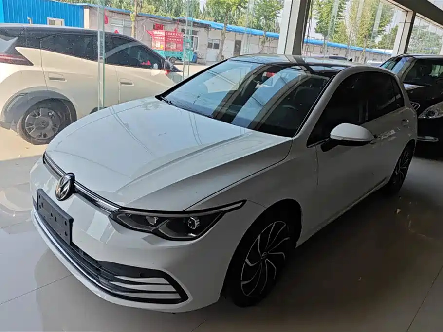 VOLKSWAGEN GOLF 2021