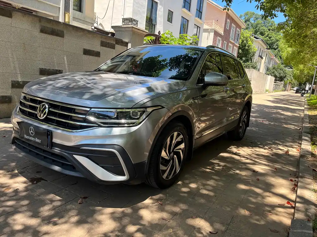VOLKSWAGEN TIGUAN L 2022