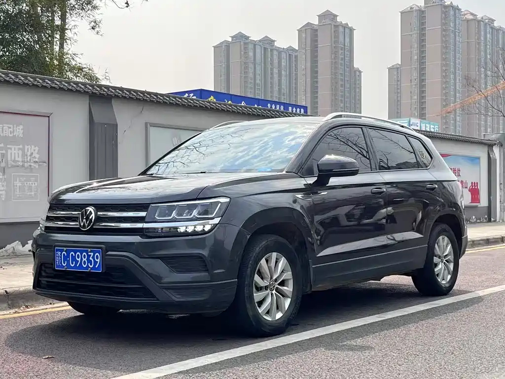 VOLKSWAGEN THARU 2022