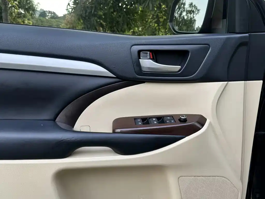 TOYOTA HIGHLANDER 2018