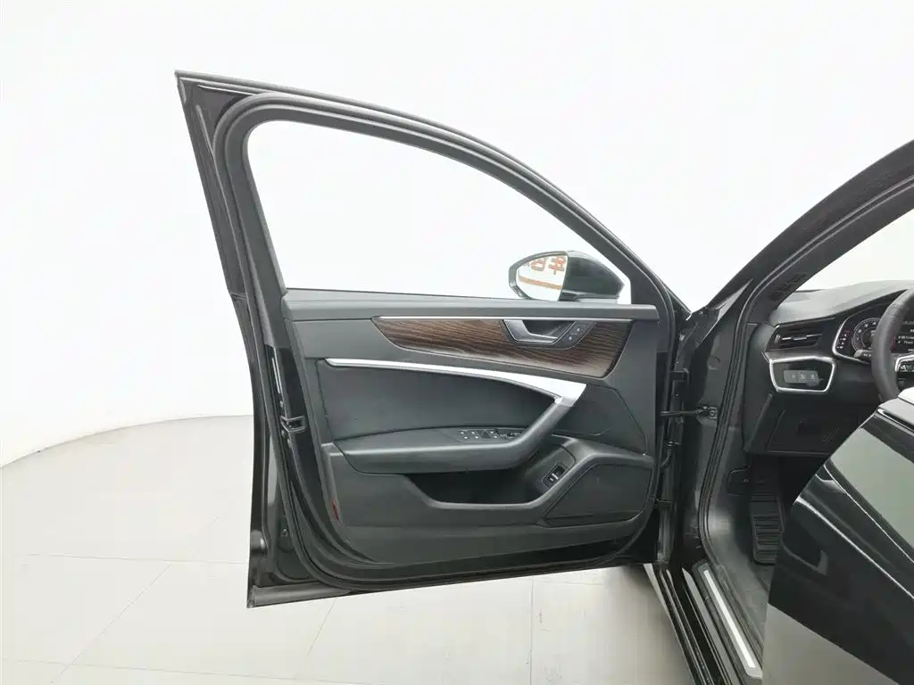 AUDI A6L 2019