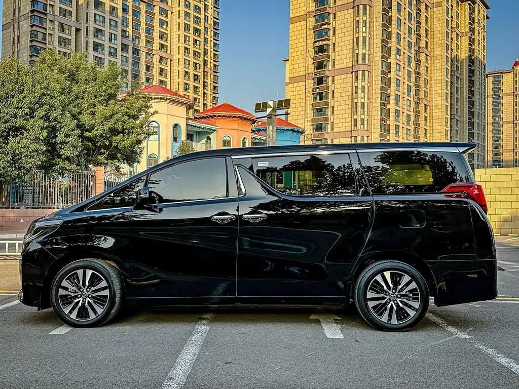 TOYOTA ALPHARD 2019
