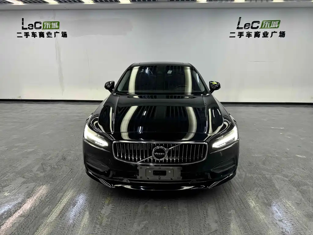 VOLVO S90 2017