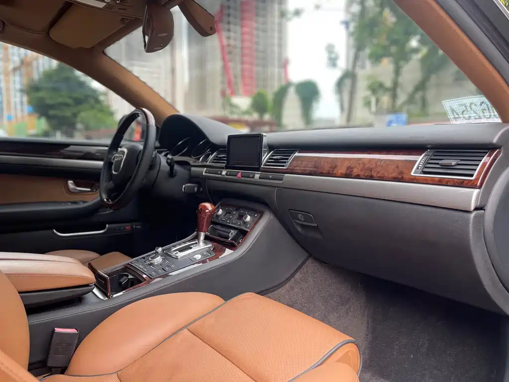 AUDI A8 2009