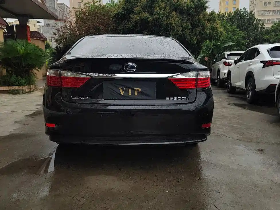 LEXUS ES 2013