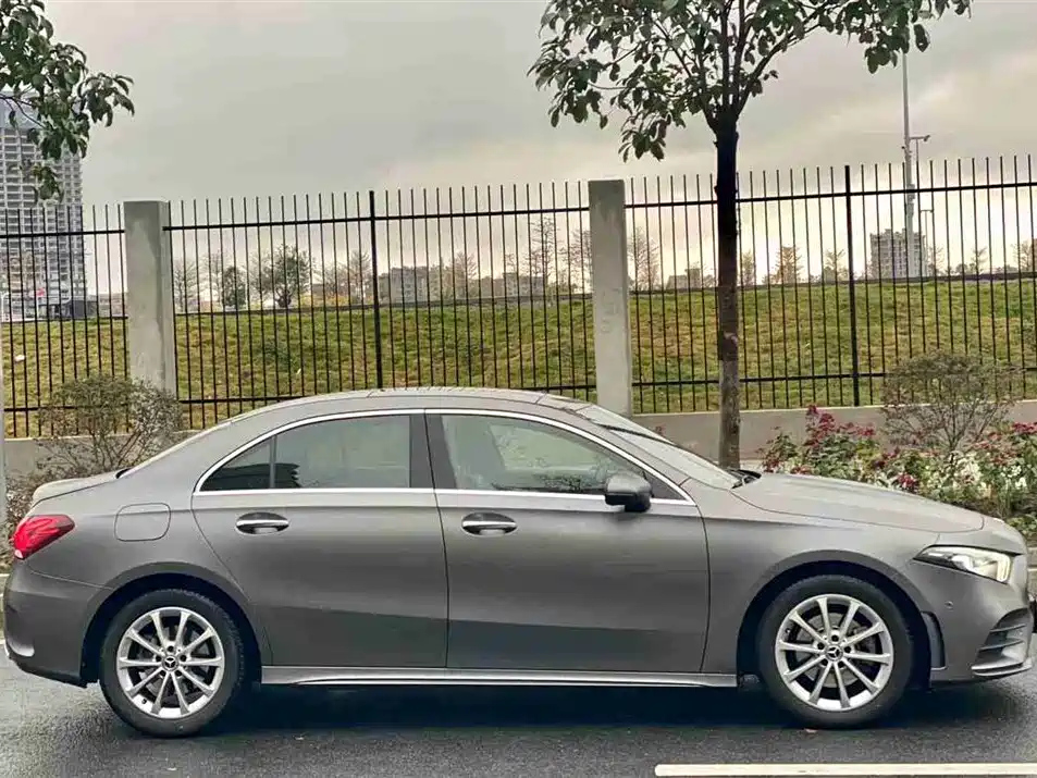 MERCEDES BENZ A-CLASS 2019