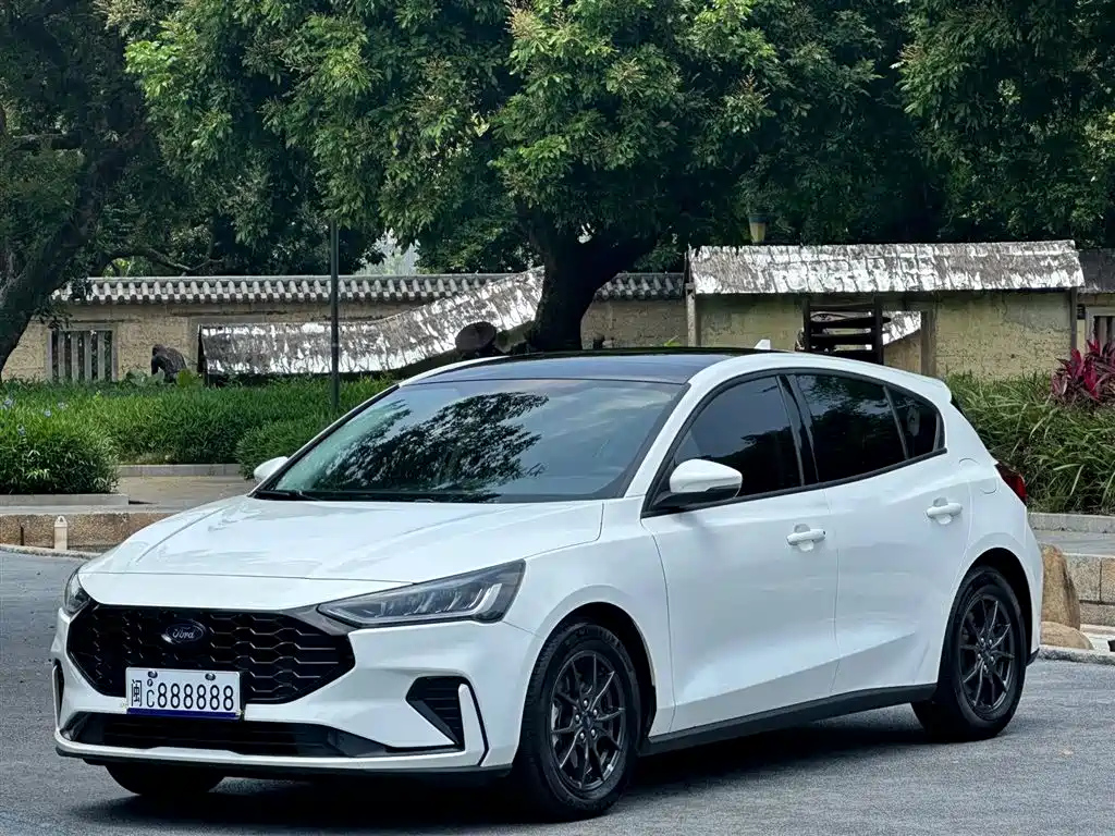 FORD FOCUS 2022
