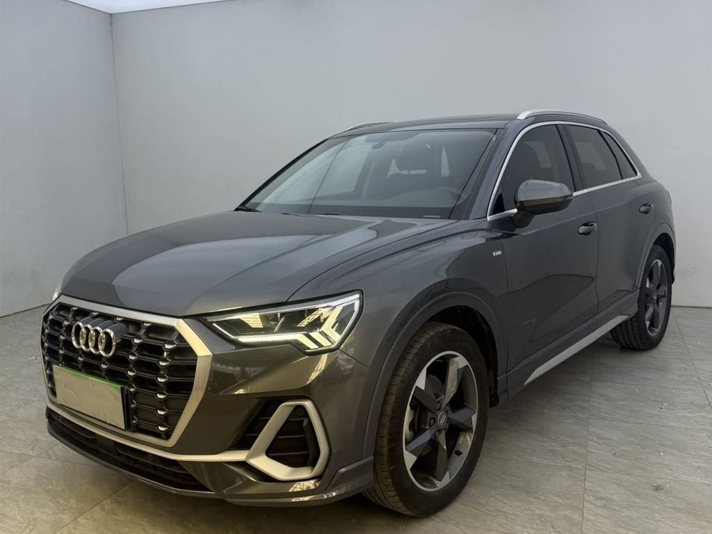 AUDI Q3 2019