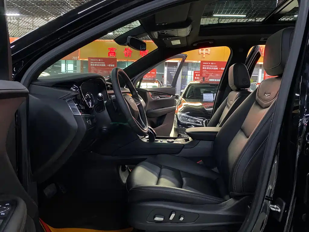 CADILLAC XT6 2022