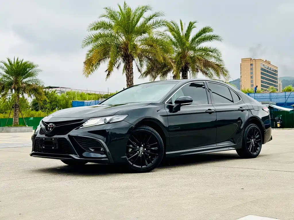TOYOTA CAMRY