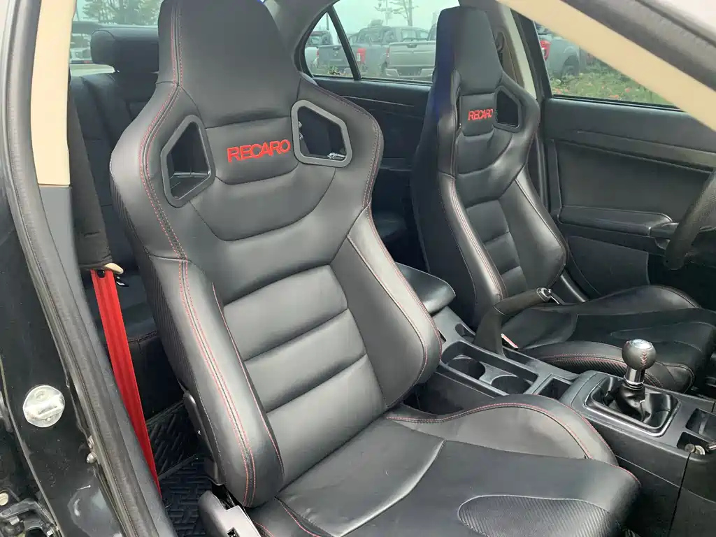 MITSUBISHI LANCER EX 2010