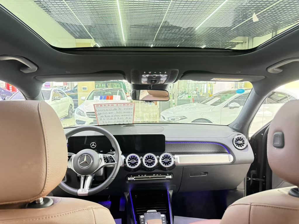 MERCEDES BENZ GLB 2024