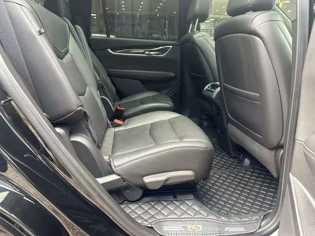 CADILLAC XT6 2021
