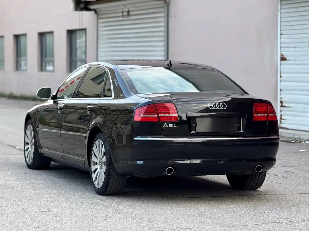 AUDI A8 2010