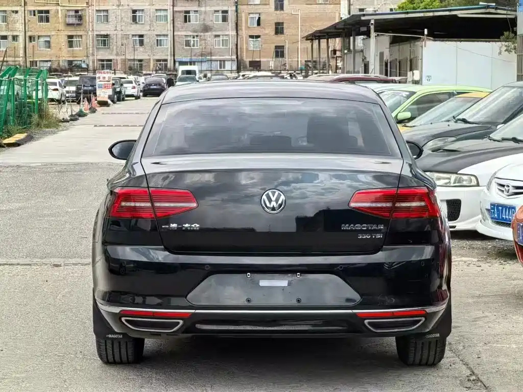 VOLKSWAGEN MAGOTAN 2018