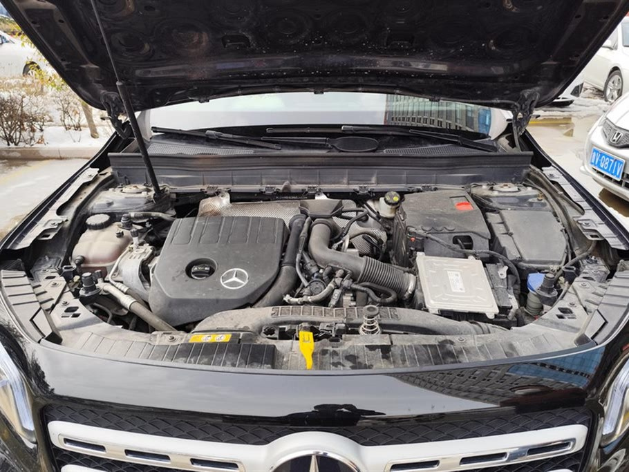 MERCEDES BENZ GLB 2021