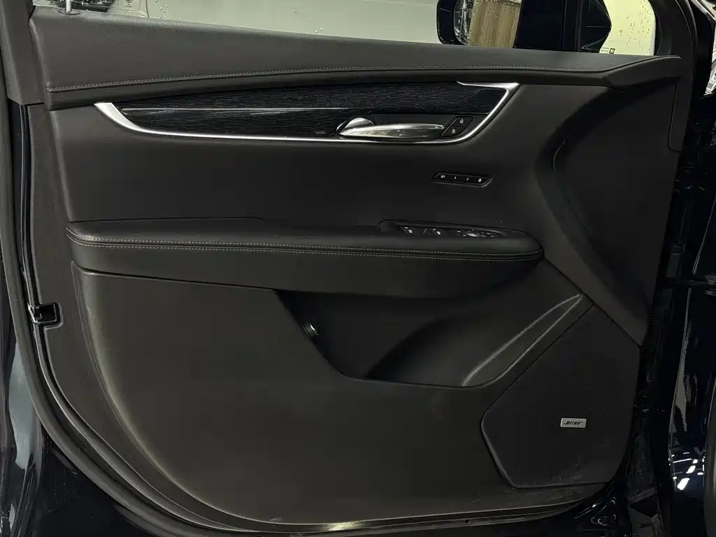 CADILLAC XT5 2021