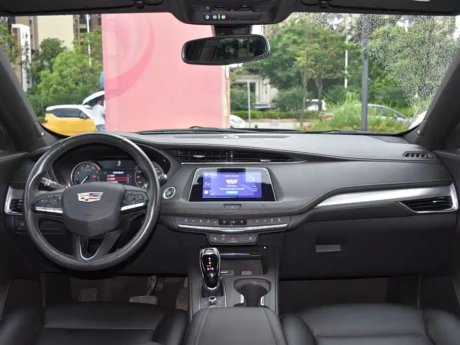 CADILLAC XT4 2021