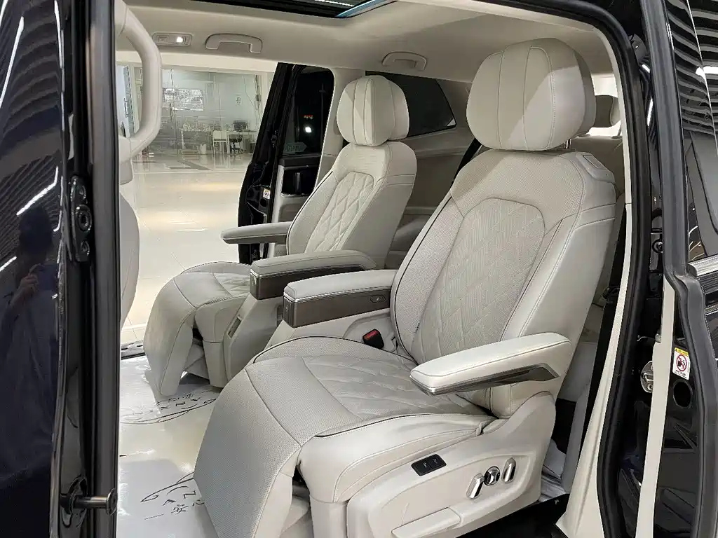 VOLKSWAGEN VILORAN 2022
