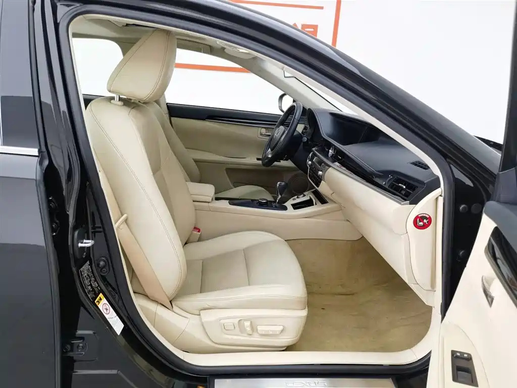 LEXUS ES 2014