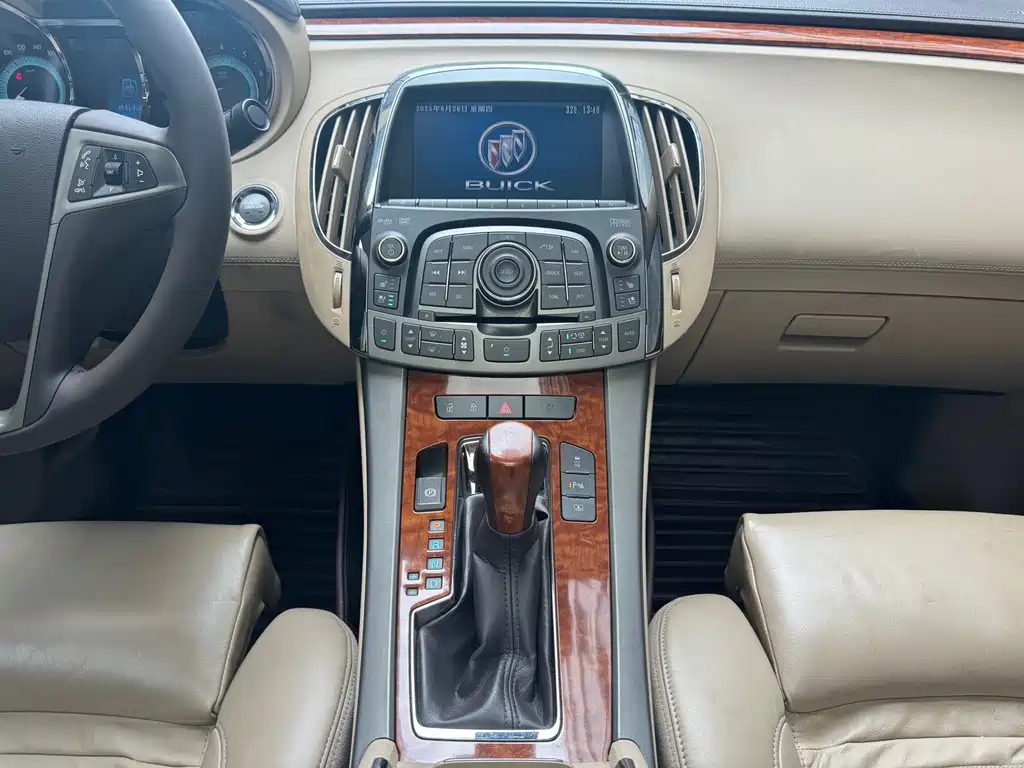 BUICK LACROSSE 2012