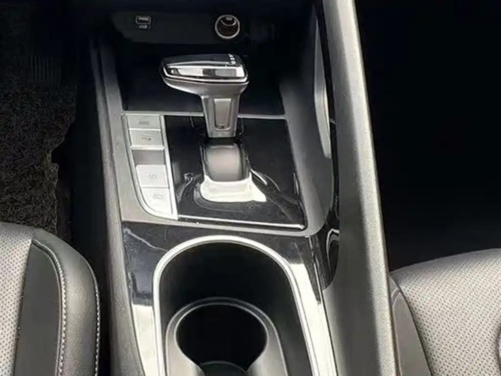 HYUNDAI ELANTRA 2022