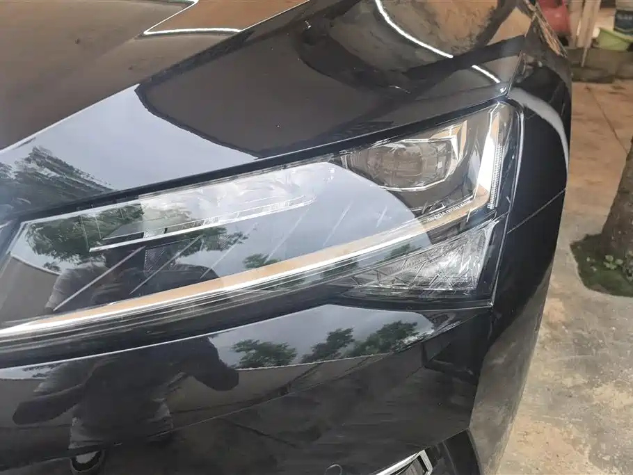 SKODA SUPERB 2019
