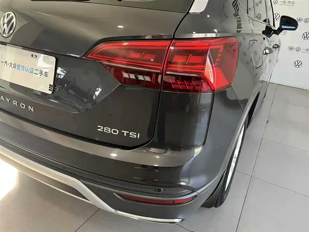 VOLKSWAGEN TAYRON 2021