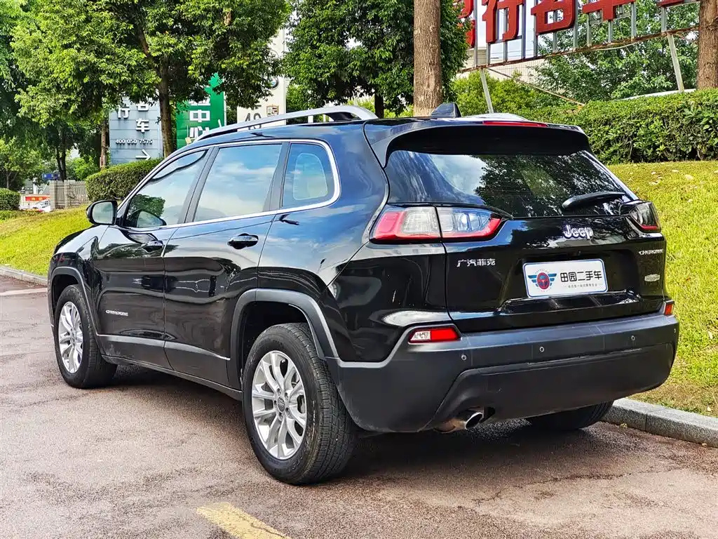 JEEP CHEROKEE 2019