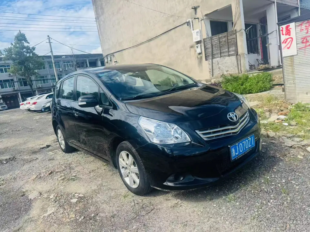 TOYOTA ESCAPE 2014